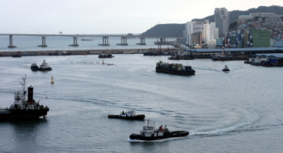 Пусан - это море и корабли Порт Пусан (Busan), Республика Корея