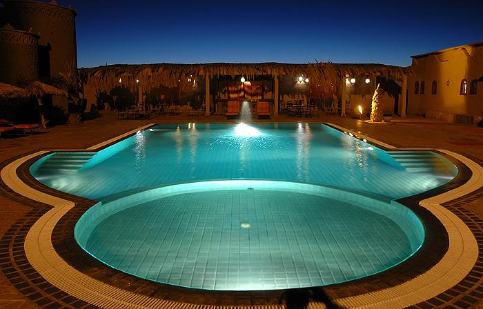 Бассейн в отеле HIT Tombouctou (Мерзуга, Марокко)
